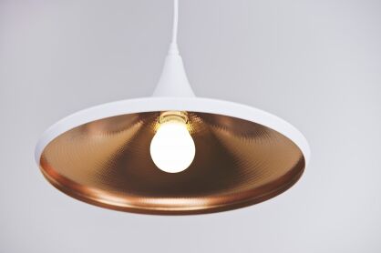Lampa wisząca Chink AZ1342 biało/złota elegancka