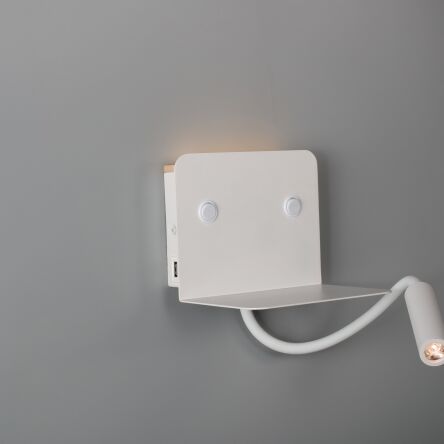 Lampka ścienna VERA AZ4417 USB 3000K biała do czytania, wąska tuba umieszczona na ruchomej 