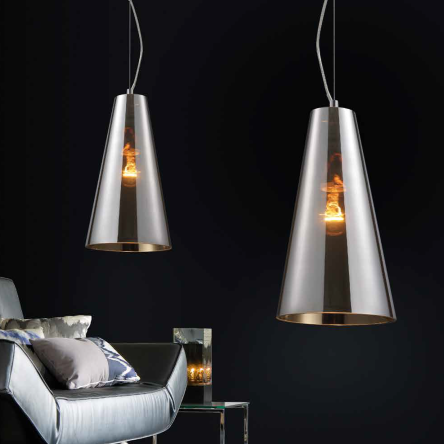 Lampa wisząca Capo Azzardo AD8083-1 wykonana z chromowanego metalu oraz szklanego klosza w kolorze chromu