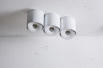 Oprawa natynkowa Nex 3 NT edge.LED CRI80 Labra  3.0690   tuba 13,4 cm wysokości LED techniczna potrójna  ruchome pierścienieróżne kolory