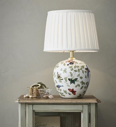 LAMPA STOŁOWA MANSION 1L Duża Wzór/Biały 107040 Markslojd biały plisowany abażur podstawa z wzorem skandynawski styl
