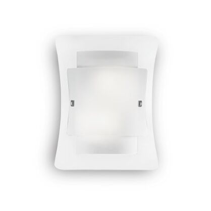 Kinkiet Triplo AP2 Ideal Lux  026480 potrójny szklany klosz podstawa klosza wykonana jest z przezroczystego szkła na nie są dwa  wygięte klosze  z szkła