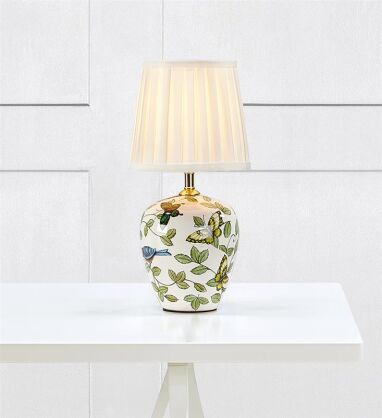 LAMPA STOŁOWA MANSION Stołowa 1L Mała Wzór/Biały 107039 Markslojd biały plisowany abażur podstawa z wzorem skandynawski styl  