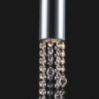 Lampa wisząca Larix MD93708-1A Italux elegancki klosz z metalu spod niego wyłaniają się kryształki 