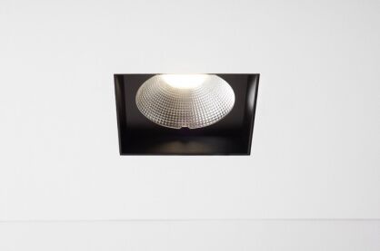 Lampa wpuszczana Solid Lightbox 185.1 WPLabra  4.1095 kwadrat źródło światła LED różne kolory wykończenia
